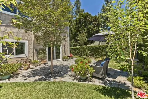 29700 Windsong Ln, Agoura Hills, CA 91301