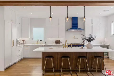 128 Roma Ct, Marina Del Rey, CA 90292