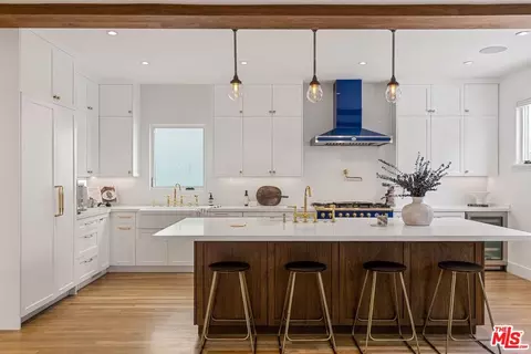 128 Roma Ct, Marina Del Rey, CA 90292