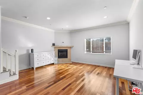528 N Westmoreland Ave #5, Los Angeles, CA 90004