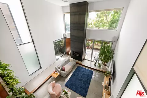 417 Venice Way, Venice, CA 90291