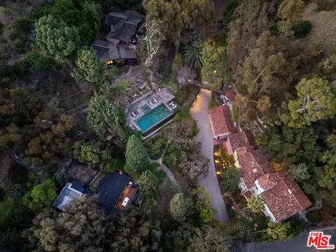 1900 N Vista St, Los Angeles, CA 90046