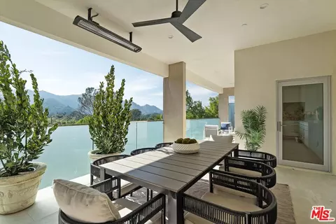 25638 Monte Nido Dr, Calabasas, CA 91302