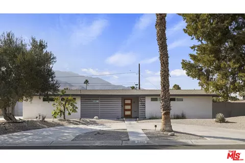 2393 N San Clemente Rd, Palm Springs, CA 92262