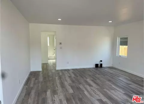 Living - 328 W Elm St, Compton, CA 90220 photo 1 of 2