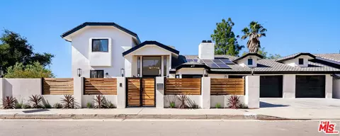 11559 Dona Teresa Dr, Studio City, CA 91604