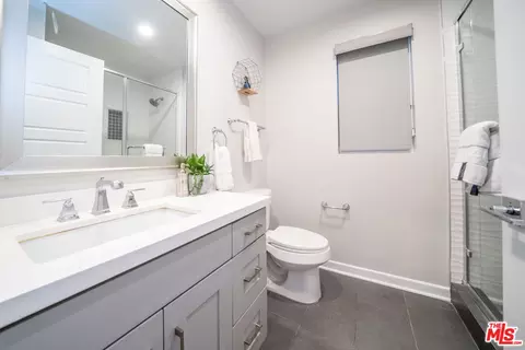 Bath - 15602 Lilli Way, Van Nuys, CA 91406 photo 1 of 6