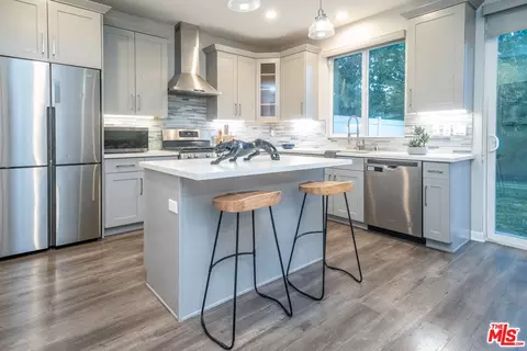 Kitchen - 15602 Lilli Way, Van Nuys, CA 91406 photo 6 of 7