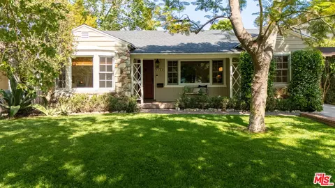 4132 Rhodes Ave, Studio City, CA 91604