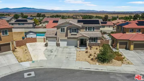 7027 Kristina Ct, Lancaster, CA 93536