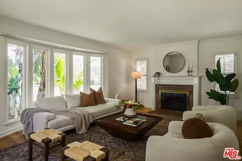 5700 Fallsgrove St, Los Angeles, CA 90016