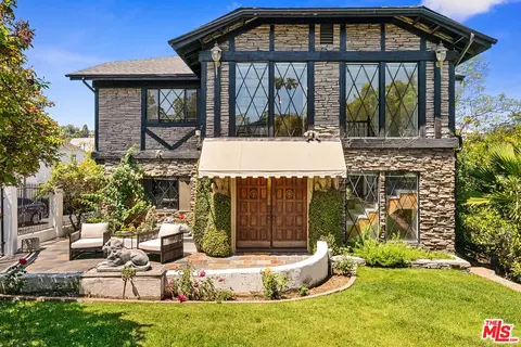 2402 Hollyridge Dr, Los Angeles, CA 90068