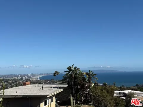 1073 Glenhaven Dr, Pacific Palisades, CA 90272