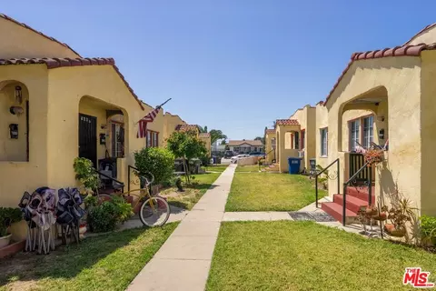562 S Fetterly Ave, Los Angeles, CA 90022