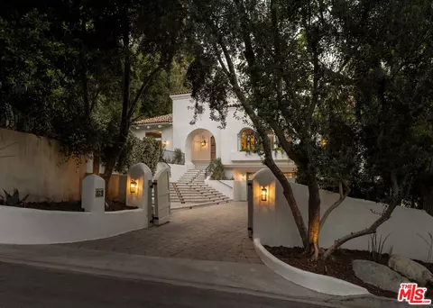 17647 Belinda St, Encino, CA 91316