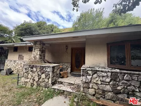 3447 Mandeville Canyon Rd, Los Angeles, CA 90049