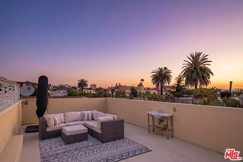 4071 Lafayette Pl #2, Culver City, CA 90232
