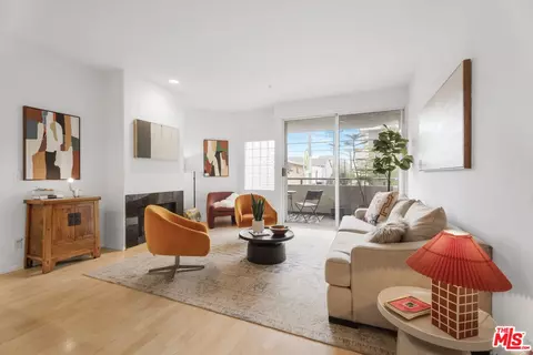 3561 Clarington Ave #103, Los Angeles, CA 90034