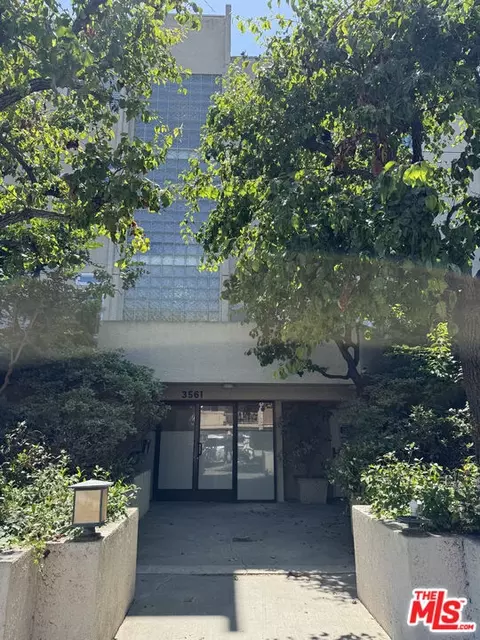3561 Clarington Ave #103, Los Angeles, CA 90034