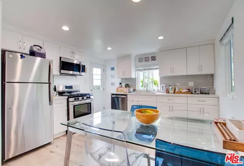 Kitchen - 403 Brooks Ave, Venice, CA 90291 photo 1 of 11