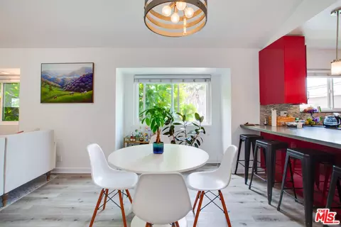 Dining - 403 Brooks Ave, Venice, CA 90291 photo 2 of 2