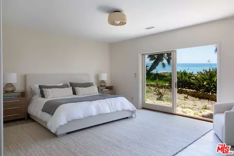 Bedroom - 1465 Edgecliff Ln, Montecito, CA 93108 photo 2 of 4
