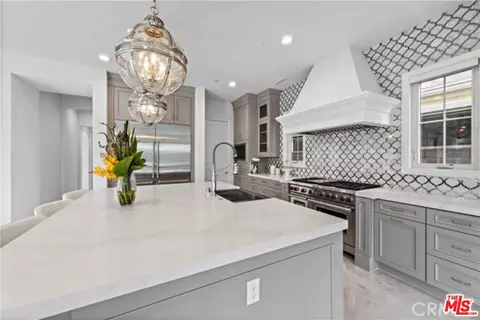 Kitchen - 119 Lanzon, Irvine, CA 92602 photo 2 of 2
