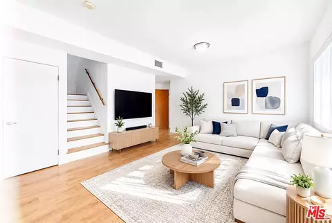 2864 Sunset Pl #201, Los Angeles, CA 90005