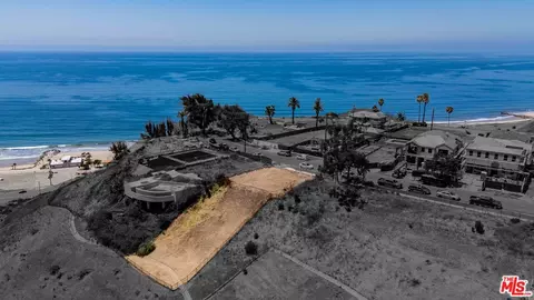 15215 Friends St, Pacific Palisades, CA 90272