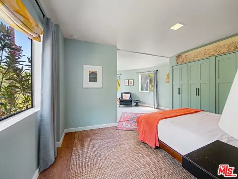 Bedroom - 22067 Saddle Peak Rd, Topanga, CA 90290 photo 6 of 9