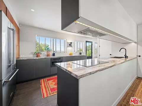 Kitchen - 22067 Saddle Peak Rd, Topanga, CA 90290 photo 5 of 6