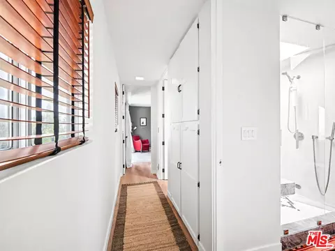 Entry Way - 22067 Saddle Peak Rd, Topanga, CA 90290 photo 2 of 5
