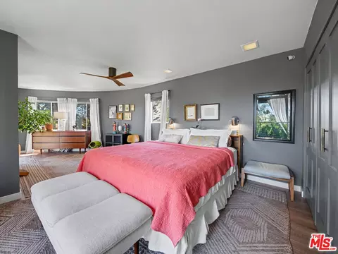 Bedroom - 22067 Saddle Peak Rd, Topanga, CA 90290 photo 3 of 9