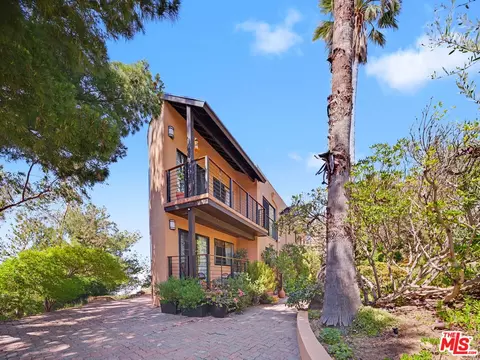 Exterior - 22067 Saddle Peak Rd, Topanga, CA 90290 photo 3 of 11