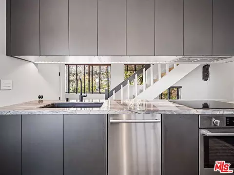 Kitchen - 22067 Saddle Peak Rd, Topanga, CA 90290 photo 4 of 6