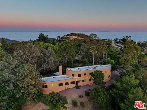 Other - 22067 Saddle Peak Rd, Topanga, CA 90290 photo 2 of 15
