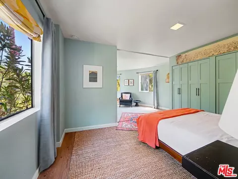 Bedroom - 22067 Saddle Peak Rd, Topanga, CA 90290 photo 6 of 9