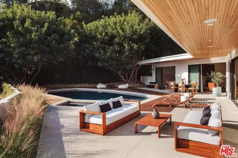 1820 Rising Glen Rd, West Hollywood, CA 90069
