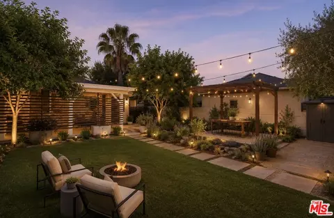 11757 Arminta St, North Hollywood, CA 91605