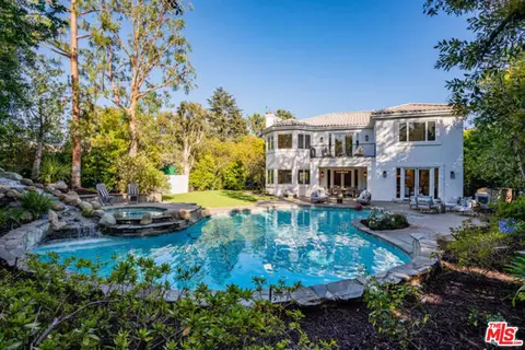 11797 Chaparal St, Los Angeles, CA 90049