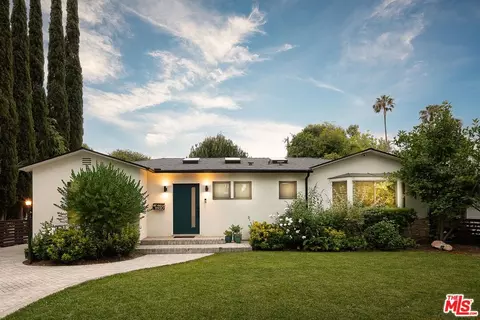 11920 Hartsook St, Valley Village, CA 91607