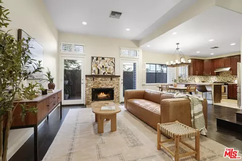 384 E Del Mar Blvd, Pasadena, CA 91101