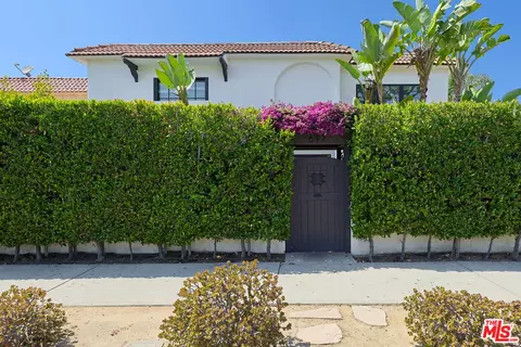 697 Washington Blvd, Marina Del Rey, CA 90292