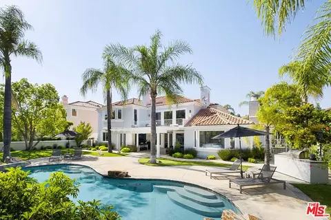 5325 Collingwood Cir, Calabasas, CA 91302