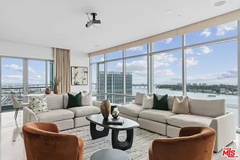 165 6th Ave #2803, San Diego, CA 92101