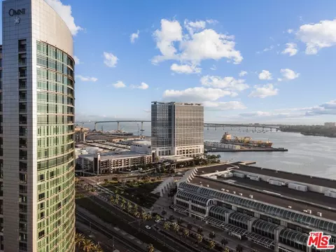 165 6th Ave #2803, San Diego, CA 92101