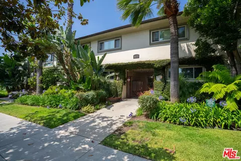 1633 N Laurel Ave, Los Angeles, CA 90046