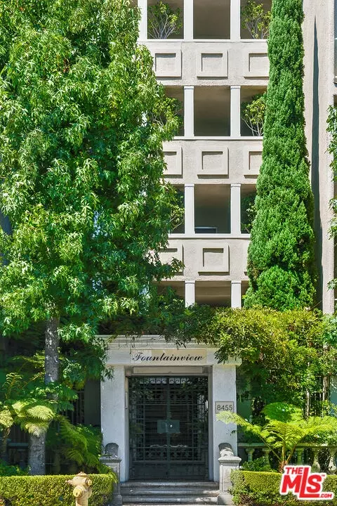 8455 Fountain Ave #302, West Hollywood, CA 90069