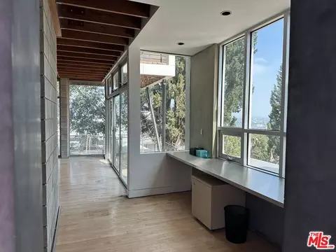 3800 Sunswept Dr, Studio City, CA 91604