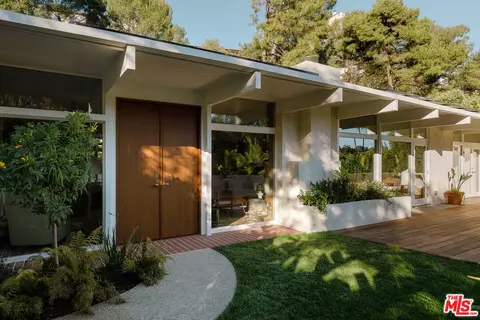 2544 Greenvalley Rd, Los Angeles, CA 90046